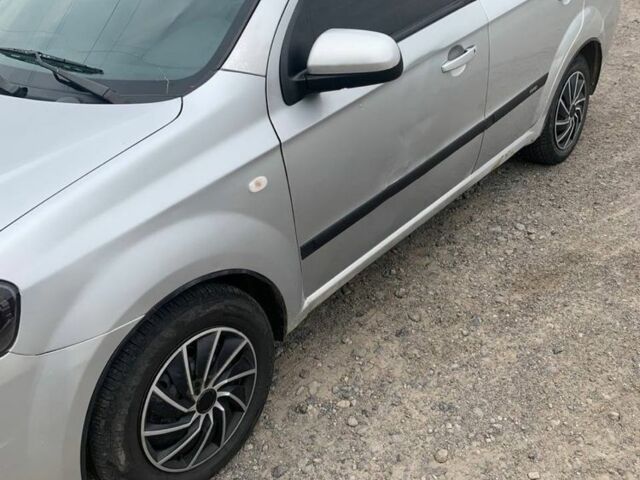 Сірий Шевроле Авео, об'ємом двигуна 1.6 л та пробігом 273 тис. км за 3350 $, фото 3 на Automoto.ua
