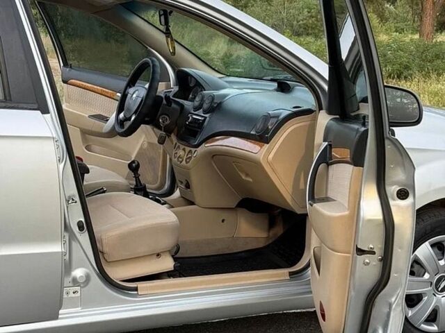 Серый Шевроле Авео, объемом двигателя 1.6 л и пробегом 137 тыс. км за 3999 $, фото 24 на Automoto.ua