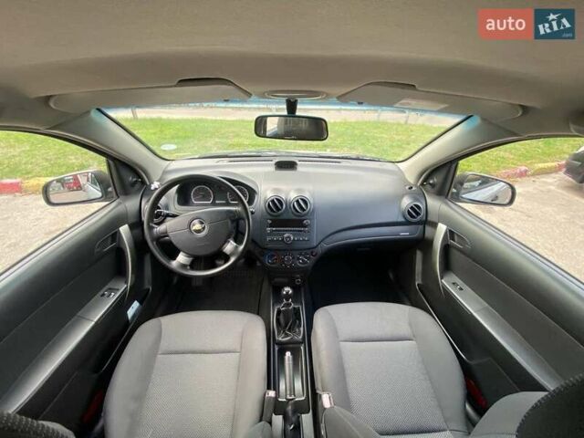 Серый Шевроле Авео, объемом двигателя 1.4 л и пробегом 174 тыс. км за 3300 $, фото 4 на Automoto.ua