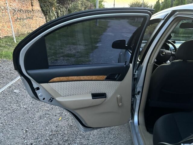 Серый Шевроле Авео, объемом двигателя 1.6 л и пробегом 122 тыс. км за 4999 $, фото 16 на Automoto.ua