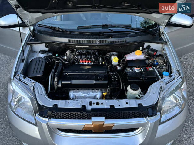 Серый Шевроле Авео, объемом двигателя 1.6 л и пробегом 122 тыс. км за 4999 $, фото 15 на Automoto.ua