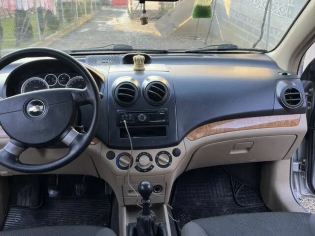 Серый Шевроле Авео, объемом двигателя 1.6 л и пробегом 140 тыс. км за 3000 $, фото 2 на Automoto.ua