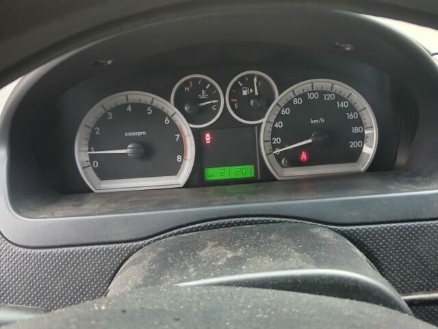 Серый Шевроле Авео, объемом двигателя 1 л и пробегом 211 тыс. км за 3400 $, фото 7 на Automoto.ua