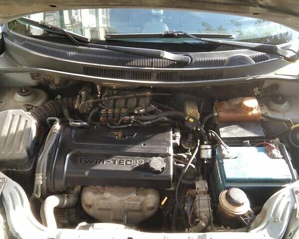 Серый Шевроле Авео, объемом двигателя 1.6 л и пробегом 225 тыс. км за 3700 $, фото 5 на Automoto.ua