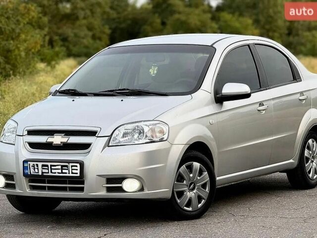 Серый Шевроле Авео, объемом двигателя 1.6 л и пробегом 137 тыс. км за 3999 $, фото 6 на Automoto.ua