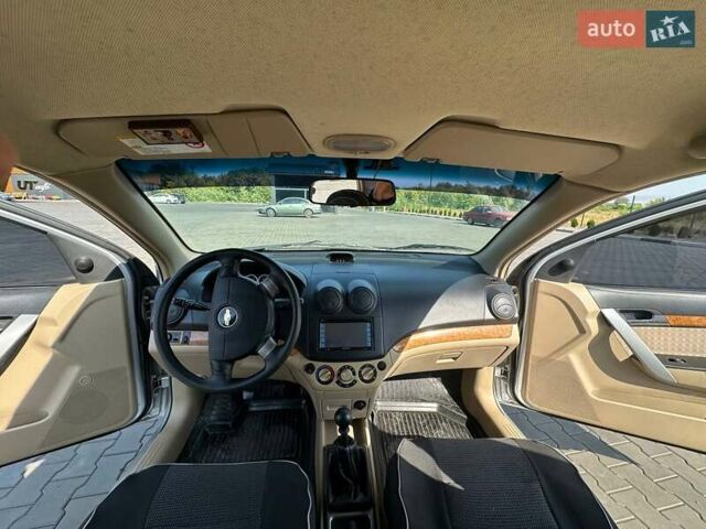 Серый Шевроле Авео, объемом двигателя 1.6 л и пробегом 184 тыс. км за 4700 $, фото 5 на Automoto.ua