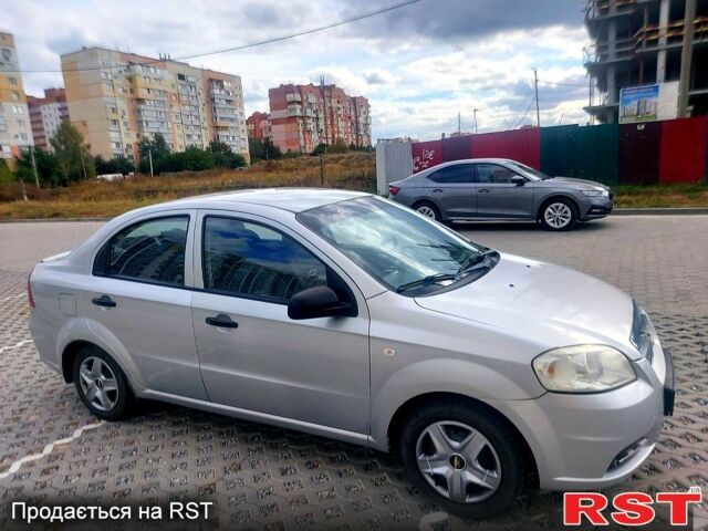 Серый Шевроле Авео, объемом двигателя 1.2 л и пробегом 350 тыс. км за 3200 $, фото 4 на Automoto.ua