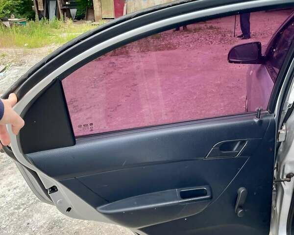 Серый Шевроле Авео, объемом двигателя 1.5 л и пробегом 216 тыс. км за 4500 $, фото 9 на Automoto.ua