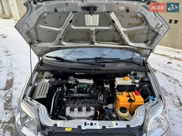 Серый Шевроле Авео, объемом двигателя 1.5 л и пробегом 98 тыс. км за 5550 $, фото 13 на Automoto.ua