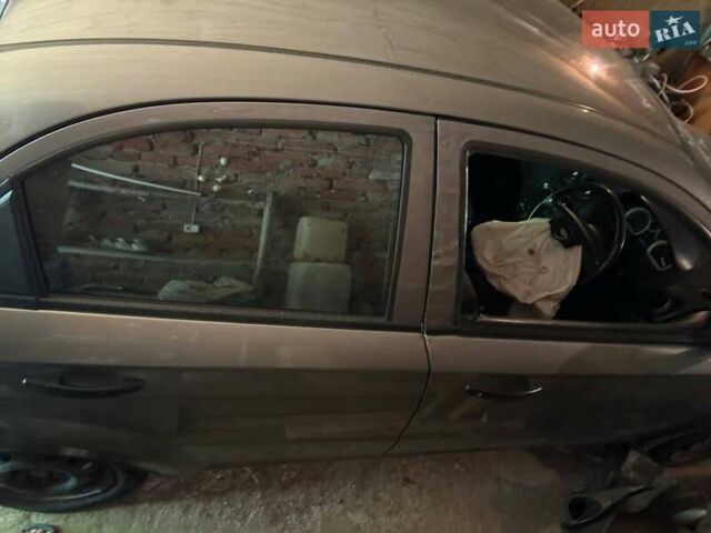 Сірий Шевроле Авео, об'ємом двигуна 1.5 л та пробігом 340 тис. км за 1850 $, фото 3 на Automoto.ua