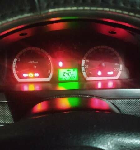 Серый Шевроле Авео, объемом двигателя 1.5 л и пробегом 219 тыс. км за 3950 $, фото 2 на Automoto.ua