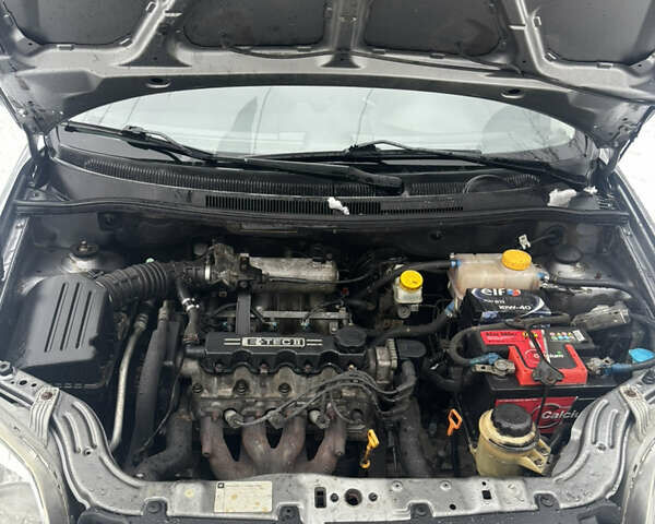 Серый Шевроле Авео, объемом двигателя 1.5 л и пробегом 145 тыс. км за 4500 $, фото 19 на Automoto.ua