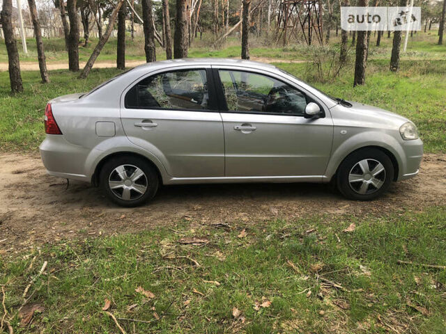 Серый Шевроле Авео, объемом двигателя 1.6 л и пробегом 353 тыс. км за 4800 $, фото 6 на Automoto.ua