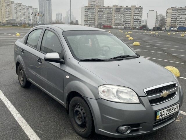 Серый Шевроле Авео, объемом двигателя 1.5 л и пробегом 204 тыс. км за 2800 $, фото 3 на Automoto.ua