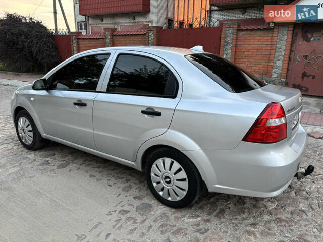 Серый Шевроле Авео, объемом двигателя 1.5 л и пробегом 165 тыс. км за 4900 $, фото 3 на Automoto.ua