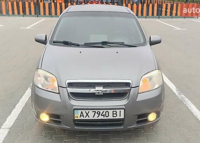 Серый Шевроле Авео, объемом двигателя 1.5 л и пробегом 244 тыс. км за 4500 $, фото 6 на Automoto.ua