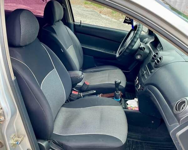 Серый Шевроле Авео, объемом двигателя 1.5 л и пробегом 216 тыс. км за 4500 $, фото 12 на Automoto.ua