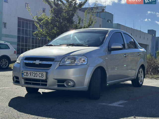 Серый Шевроле Авео, объемом двигателя 1.5 л и пробегом 153 тыс. км за 3900 $, фото 1 на Automoto.ua