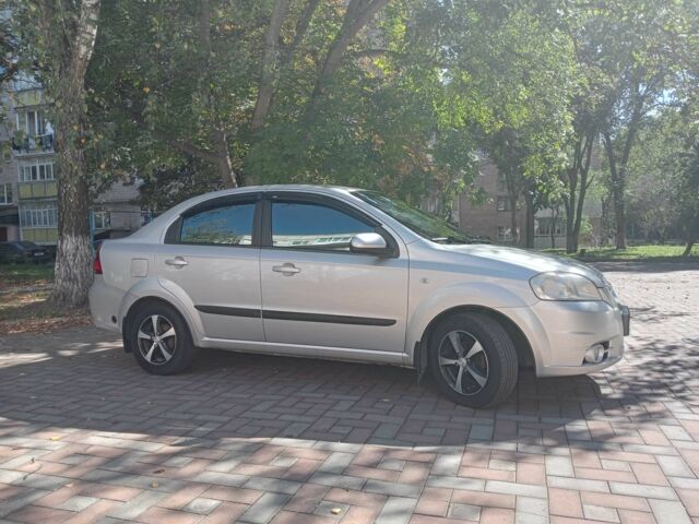 Серый Шевроле Авео, объемом двигателя 1.6 л и пробегом 190 тыс. км за 4431 $, фото 2 на Automoto.ua