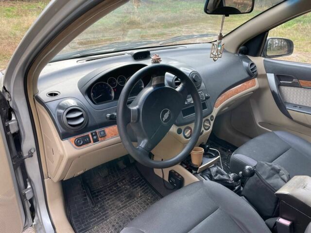 Серый Шевроле Авео, объемом двигателя 1.6 л и пробегом 280 тыс. км за 2400 $, фото 11 на Automoto.ua