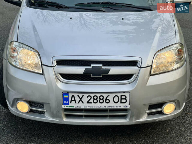 Серый Шевроле Авео, объемом двигателя 1.6 л и пробегом 220 тыс. км за 3300 $, фото 4 на Automoto.ua