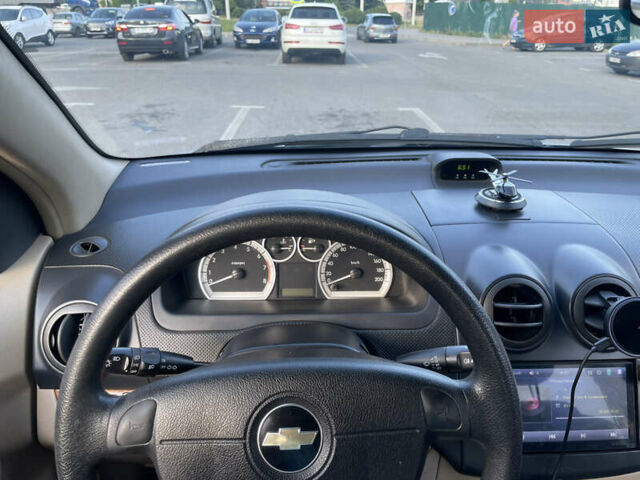 Серый Шевроле Авео, объемом двигателя 1.6 л и пробегом 93 тыс. км за 4600 $, фото 7 на Automoto.ua