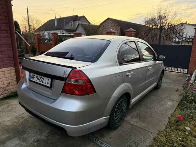 Серый Шевроле Авео, объемом двигателя 1.6 л и пробегом 250 тыс. км за 3100 $, фото 3 на Automoto.ua