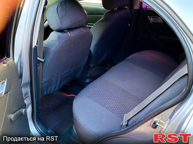 Серый Шевроле Авео, объемом двигателя 1.5 л и пробегом 260 тыс. км за 3800 $, фото 7 на Automoto.ua