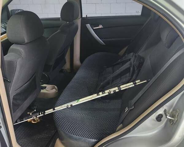 Серый Шевроле Авео, объемом двигателя 0 л и пробегом 280 тыс. км за 3900 $, фото 6 на Automoto.ua