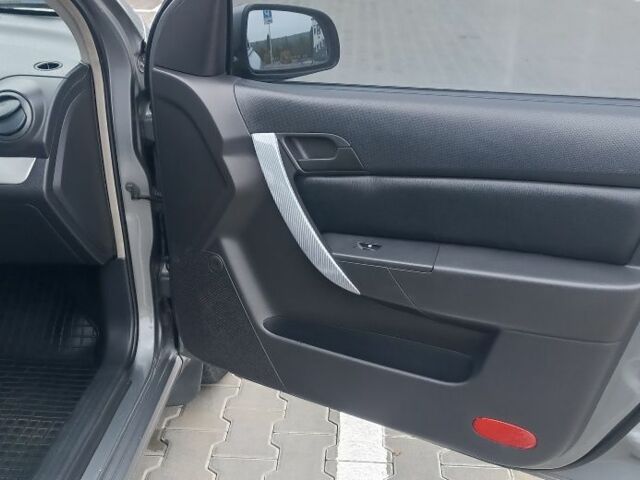 Серый Шевроле Авео, объемом двигателя 1.5 л и пробегом 244 тыс. км за 4600 $, фото 17 на Automoto.ua