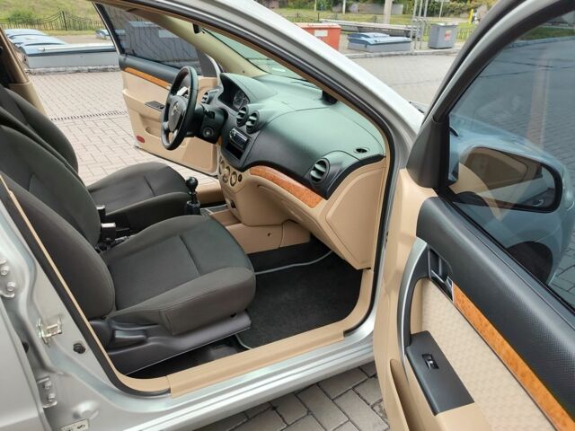 Серый Шевроле Авео, объемом двигателя 1.6 л и пробегом 90 тыс. км за 4800 $, фото 8 на Automoto.ua