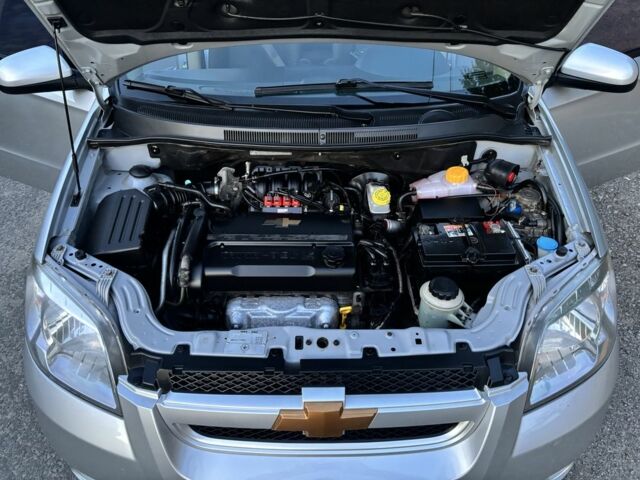 Серый Шевроле Авео, объемом двигателя 1.6 л и пробегом 122 тыс. км за 4999 $, фото 9 на Automoto.ua