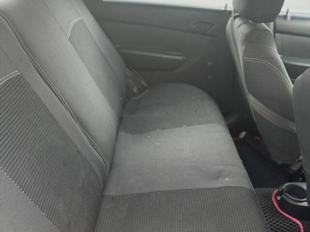 Серый Шевроле Авео, объемом двигателя 1.5 л и пробегом 260 тыс. км за 3700 $, фото 5 на Automoto.ua