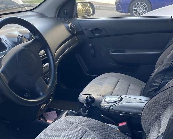 Серый Шевроле Авео, объемом двигателя 1.5 л и пробегом 80 тыс. км за 4200 $, фото 2 на Automoto.ua