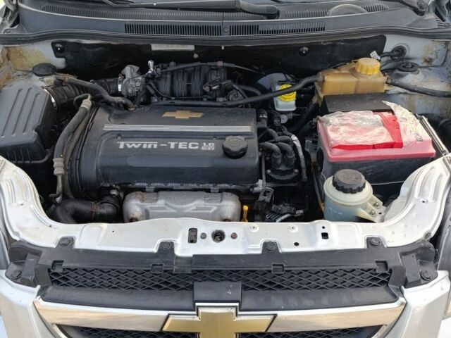 Серый Шевроле Авео, объемом двигателя 1.6 л и пробегом 182 тыс. км за 3600 $, фото 9 на Automoto.ua