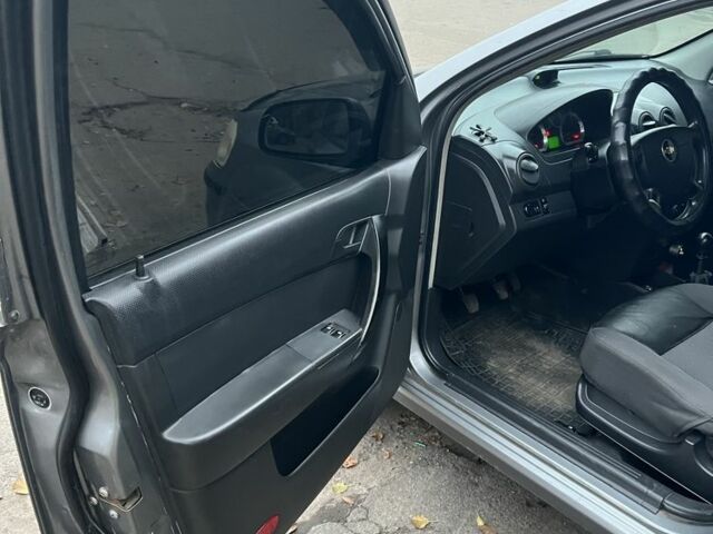 Серый Шевроле Авео, объемом двигателя 1.5 л и пробегом 195 тыс. км за 3500 $, фото 18 на Automoto.ua