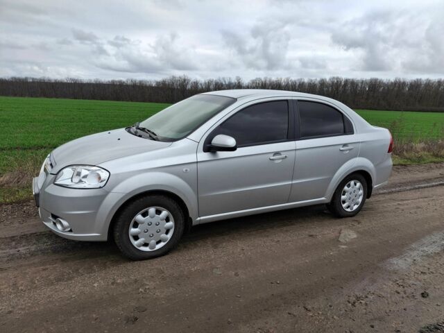 Сірий Шевроле Авео, об'ємом двигуна 1.6 л та пробігом 69 тис. км за 5300 $, фото 3 на Automoto.ua