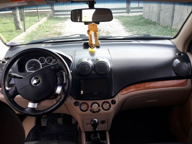 Серый Шевроле Авео, объемом двигателя 1.6 л и пробегом 270 тыс. км за 4500 $, фото 1 на Automoto.ua