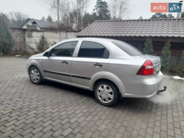 Серый Шевроле Авео, объемом двигателя 1.5 л и пробегом 240 тыс. км за 3750 $, фото 8 на Automoto.ua