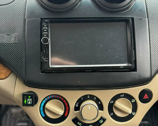 Серый Шевроле Авео, объемом двигателя 1.6 л и пробегом 175 тыс. км за 4350 $, фото 29 на Automoto.ua