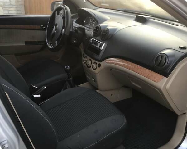 Серый Шевроле Авео, объемом двигателя 1.6 л и пробегом 128 тыс. км за 3600 $, фото 15 на Automoto.ua