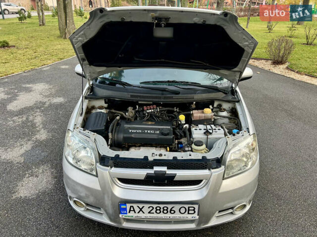 Серый Шевроле Авео, объемом двигателя 1.6 л и пробегом 220 тыс. км за 3300 $, фото 19 на Automoto.ua