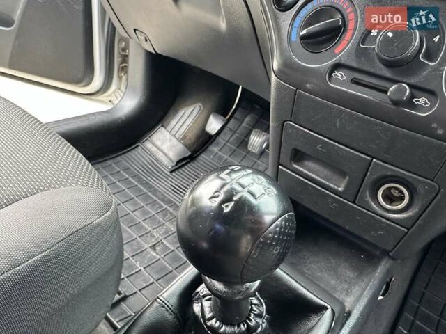 Серый Шевроле Авео, объемом двигателя 1.5 л и пробегом 193 тыс. км за 3450 $, фото 45 на Automoto.ua