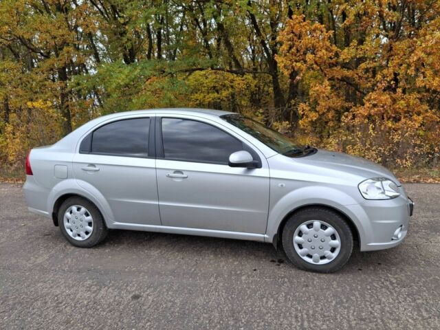 Сірий Шевроле Авео, об'ємом двигуна 1.6 л та пробігом 68 тис. км за 5500 $, фото 3 на Automoto.ua