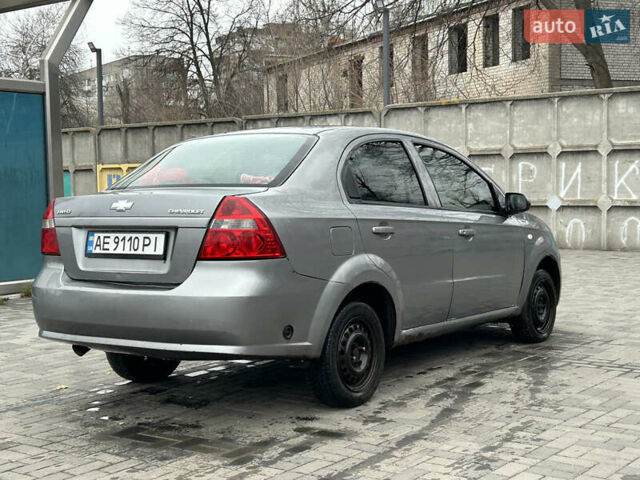 Серый Шевроле Авео, объемом двигателя 1.5 л и пробегом 415 тыс. км за 2799 $, фото 4 на Automoto.ua
