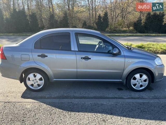 Серый Шевроле Авео, объемом двигателя 1.5 л и пробегом 208 тыс. км за 4400 $, фото 5 на Automoto.ua