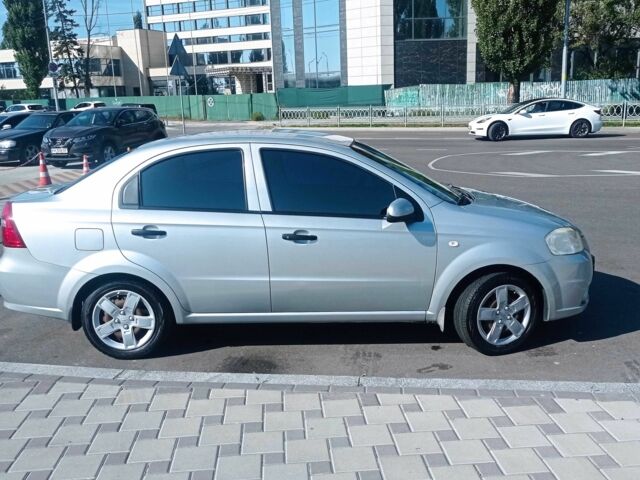 Сірий Шевроле Авео, об'ємом двигуна 1.5 л та пробігом 218 тис. км за 3950 $, фото 4 на Automoto.ua