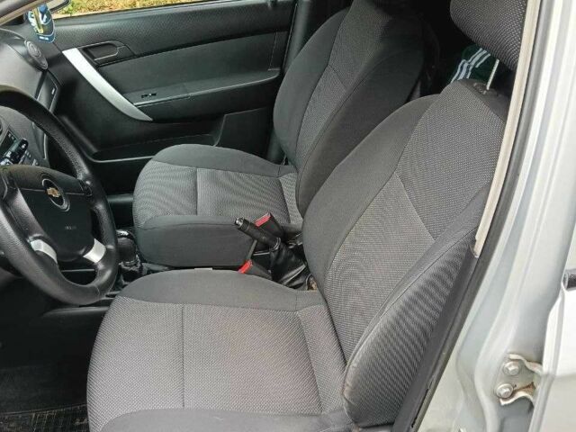 Шевроле Авео 2009 в Кривом Роге на Automoto.ua Серый Шевроле Авео, объемом двигателя 1.2 л и пробегом 133 тыс. км за 4300 $, фото 7 на Automoto.ua