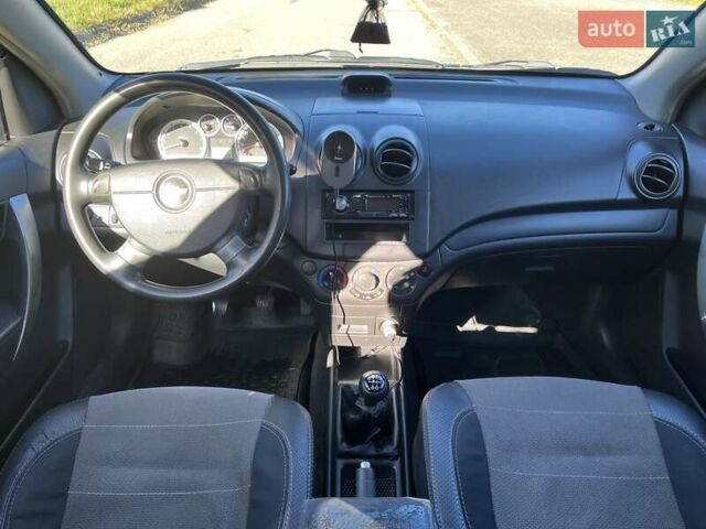 Серый Шевроле Авео, объемом двигателя 1.5 л и пробегом 208 тыс. км за 4400 $, фото 8 на Automoto.ua