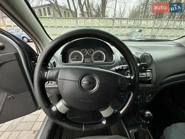 Серый Шевроле Авео, объемом двигателя 1.5 л и пробегом 415 тыс. км за 2799 $, фото 8 на Automoto.ua